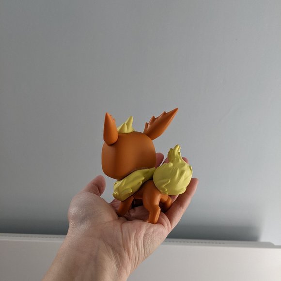 Pokemon Flareon Funko Pop Figurine (Out of box) - Picture 2 of 2